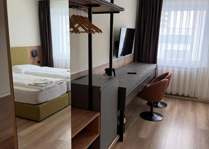 Hotel Turmfalke 24H Self Check In Linz